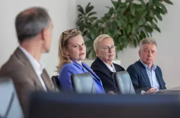 Wręczenie umów pożyczek pomocowych KPFR, fot. Mikołaj Kuras dla UMWKP