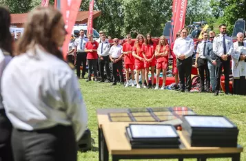 Przekazanie sprzętu oddziałom WOPR, fot. Szymon Zdziebło tarantoga.pl dla UMWKP