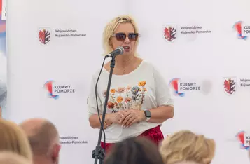 Wręczenie umów dotacyjnych na małą infrastrukturę sportową, fot. Mikołaj Kuras dla UMWKP