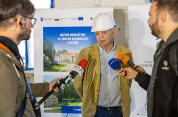 Marszałek Piotr Całbecki, dyrektor KPCD Marek Rubnikowicz i prezes Kujawsko-Pomorskich Inwestycji Regionalnych Jarosław Wierski w Nawrze, 23.07.26, fot. Szymon Zdziebło/tarantoga dla UMWKP