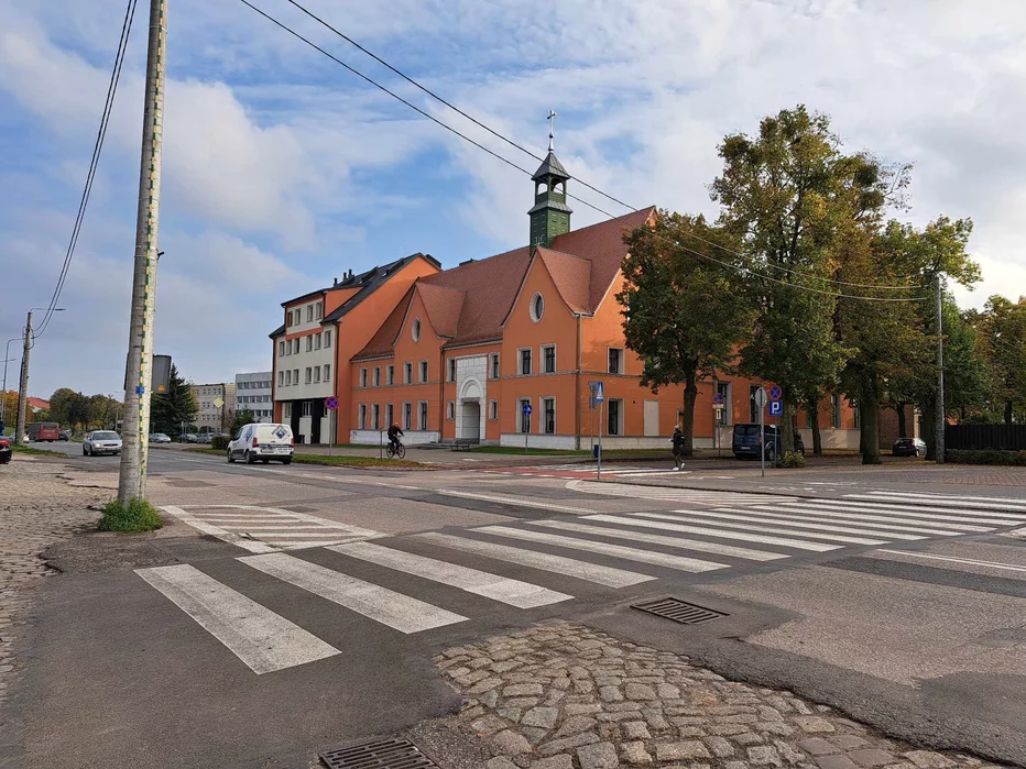 Bezpieczniej będzie m.in. na przejściu przy kościele, przy ul. Dworcowej w Chełmnie/ Fot. AW 