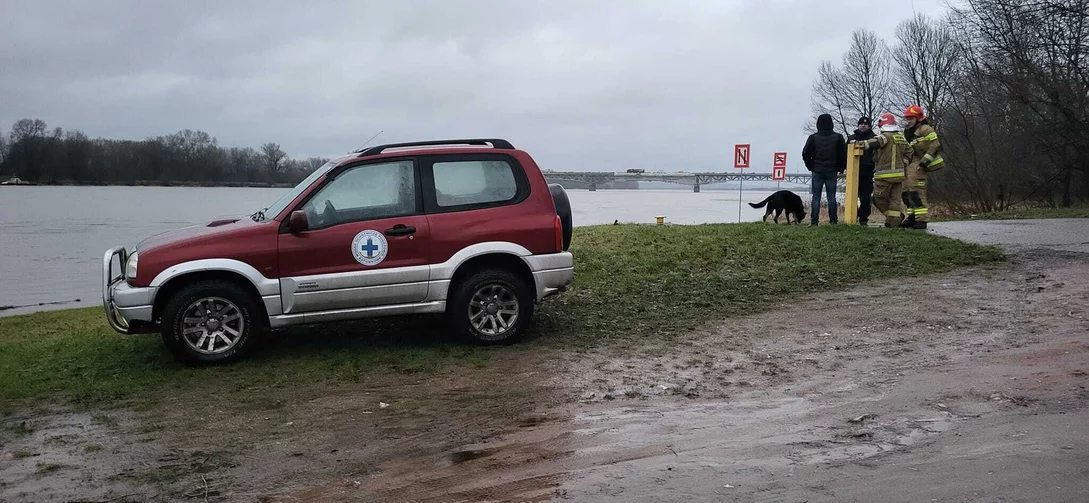 Drugi dzień poszukiwań nad Wisłą w Chełmnie. Ratownicy znaleźli ciało kobiety/ Fot. WOPR Chełmnoi