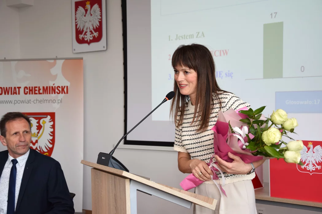 Podczas pierwszej sesji Rady Powiatu Chełmińskiego VII kadencji, radni wybrali m.in. starostę i jego zastępczynię/ Fot. AW