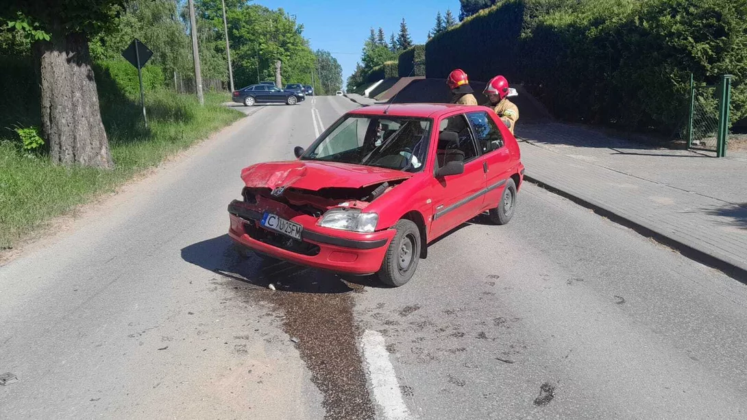 Wypadek w Chełmnie. Dwie kobiety trafiły do szpitala/ Fot. KP PSP Chełmno