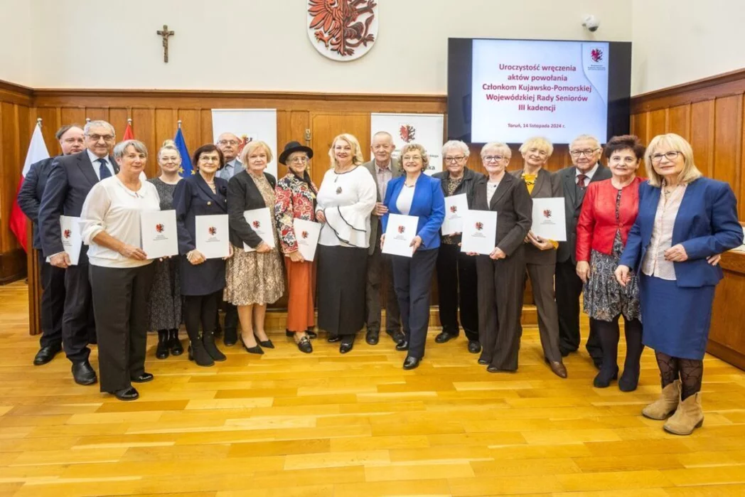 Pierwsze posiedzenie nowej regionalnej Rady Seniorów, fot. Szymon Zdzieblo/tarantoga dla UMWKP