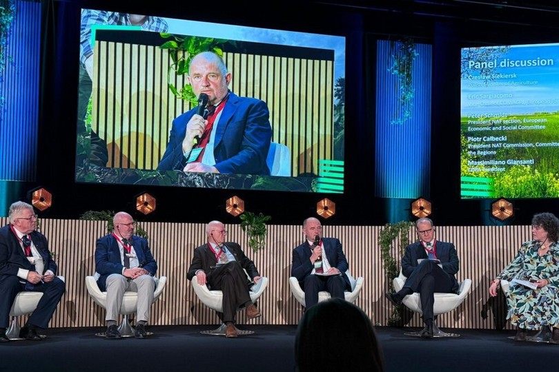 Unia Europejska otwiera dialog z rolnikami