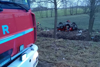 Tragiczny wypadek. Dwie osoby ciężko ranne, w tym małe dziecko