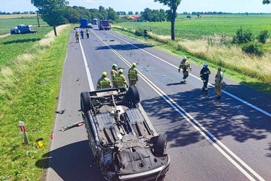 Zderzyły się trzy auta na „jedynce” pod Chełmnem. Droga jest zablokowana [ZDJĘCIA]