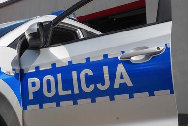 Policjanci zatrzymali lexusa. Prowadził recydywista