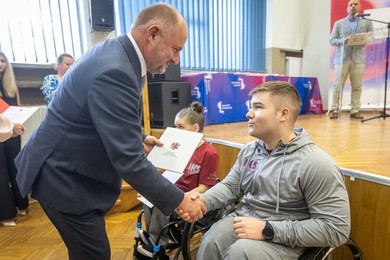 Marszałkowskie stypendia dla najlepszych sportowców [ZDJĘCIA]