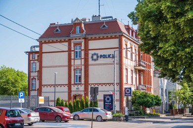Przyjechał do komendy policji w Chełmnie, żeby zgłosić wykroczenie. Grozi mu więzienie