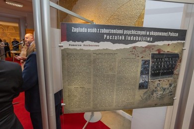 Zagłada chorych psychicznie – wystawa, która przypomina i zobowiązuje [ZDJĘCIA]